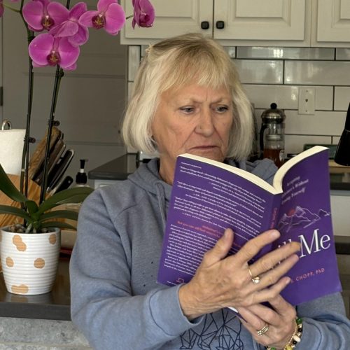 mary-reading